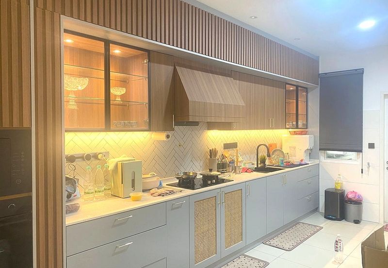 Damaris @ Ara Sendayan