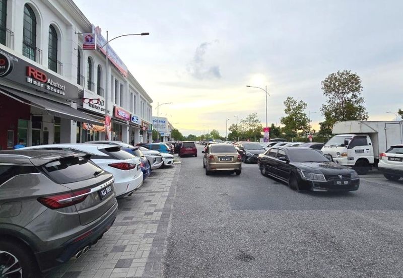 Silver Square @ Eco Majestic