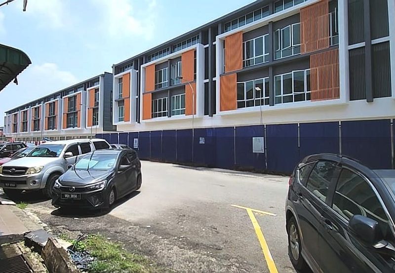 Avenue 3 @Medan Puteri