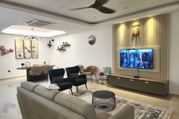 Damaris @ Ara Sendayan