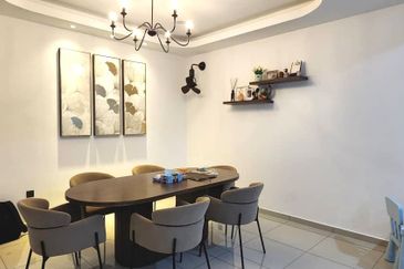 Damaris @ Ara Sendayan