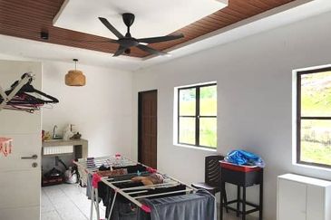 Damaris @ Ara Sendayan