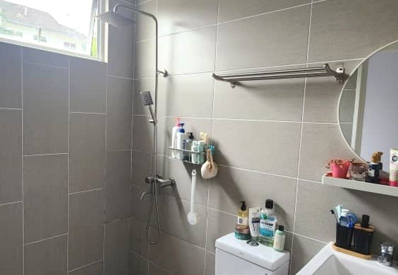 Damaris @ Ara Sendayan