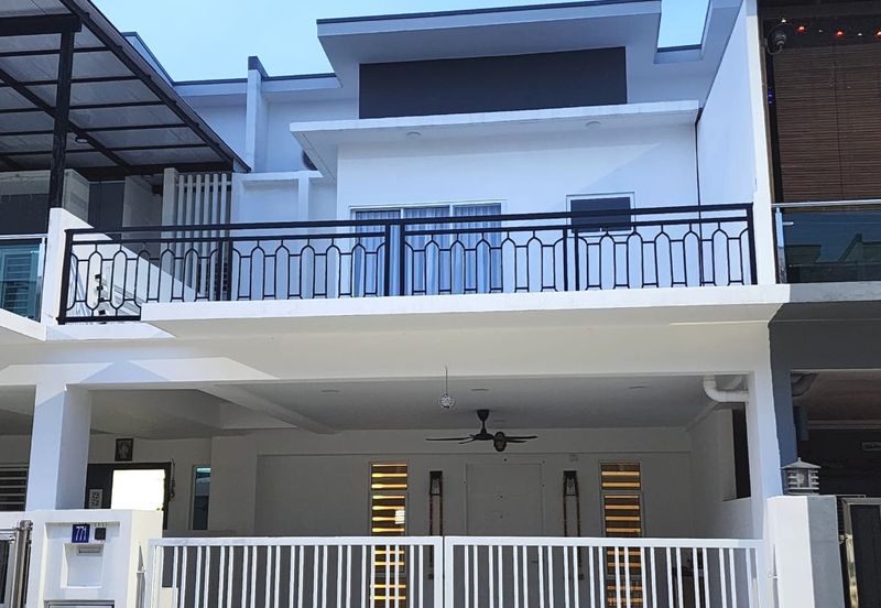 Damaris @ Ara Sendayan