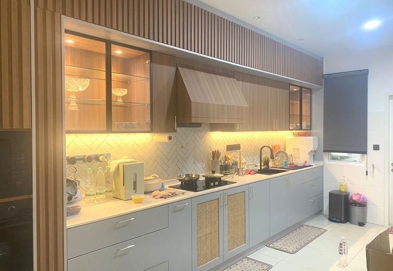 Damaris @ Ara Sendayan