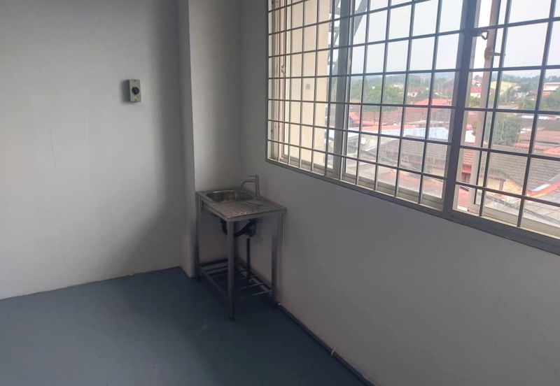 Jalan Impian Mahkota, Kampung Sungai Kantan