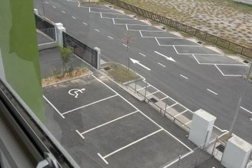 Nilai, 3 Storey Semi-D Brand New Industry, with Lift and Office, Facing Main Road