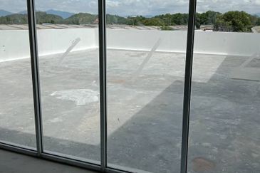 Nilai, 3 Storey Semi-D Brand New Industry, with Lift and Office, Facing Main Road