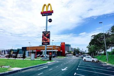 Sendayan Merchant Square