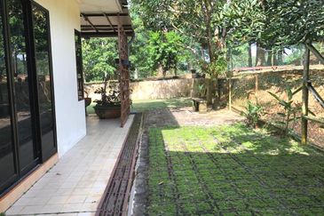 College Heights Garden Resort