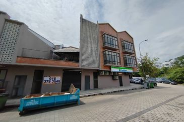 Pusat Komersial Lobak