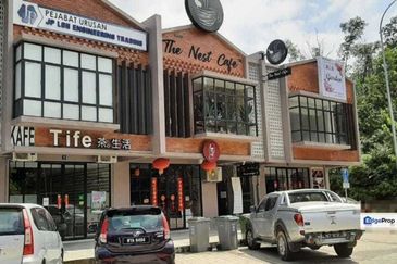 Pusat Komersial Lobak