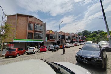 Pusat Komersial Lobak