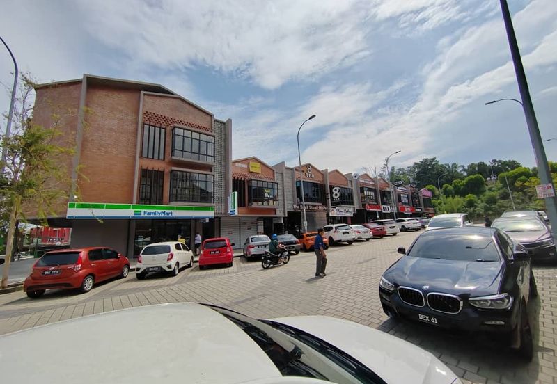 Pusat Komersial Lobak