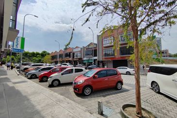 Pusat Komersial Lobak
