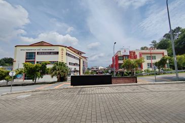 Pusat Komersial Lobak
