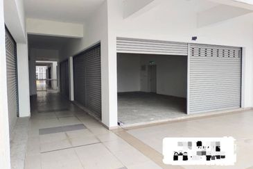 Oakland Commercial Centre