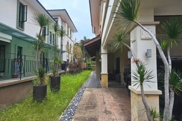 Bandar Puteri Puchong, Selangor, 7 ROOM Bungalow 5000 Sqft Freehold 24 Hrs Security