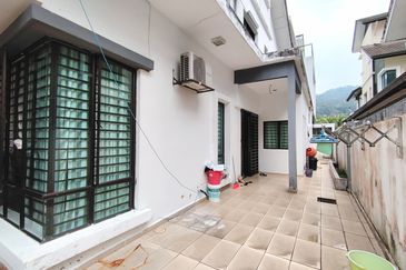 Hijauan Residence