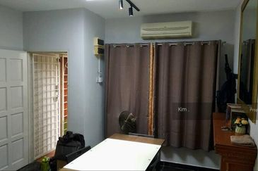 Glen Court, Bandar Sungai Long