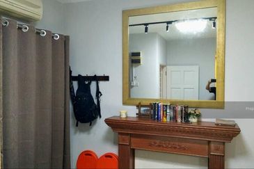 Glen Court, Bandar Sungai Long