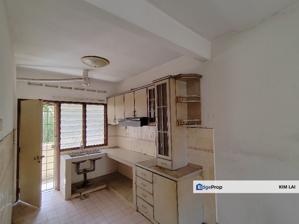 Subang Perdana Goodyear Court 3 Usj  Near LRT, Selangor, USJ