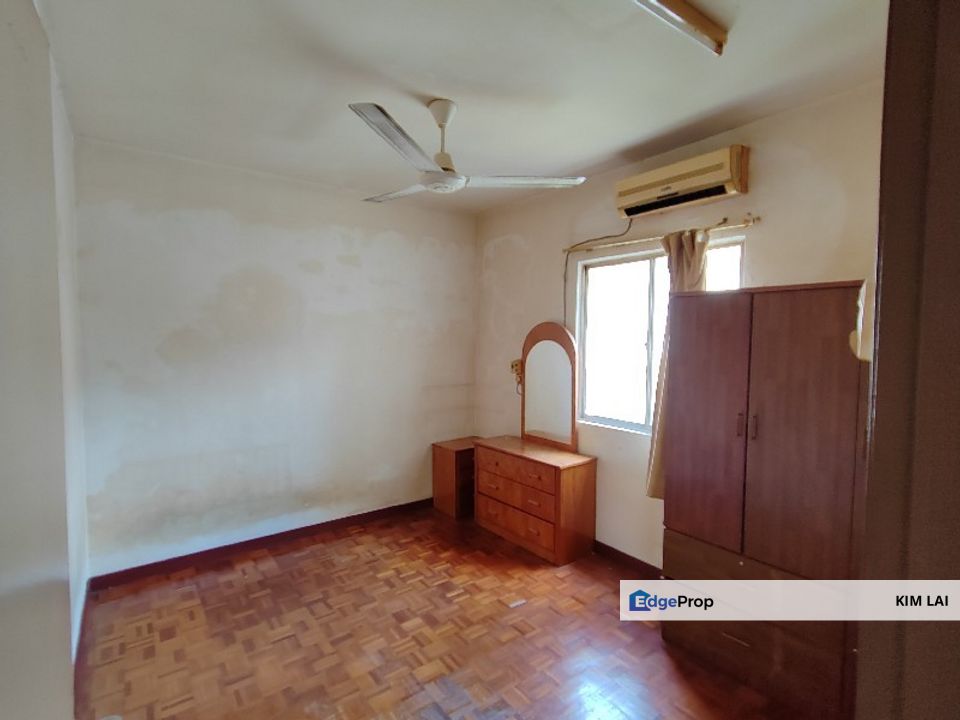 Subang Perdana Goodyear Court 3 Usj  Near LRT, Selangor, USJ