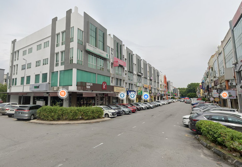 Bandar Puteri Puchong [Rented out]Ground Floor Shop lot, 1st, 2nd & 3rd Floor