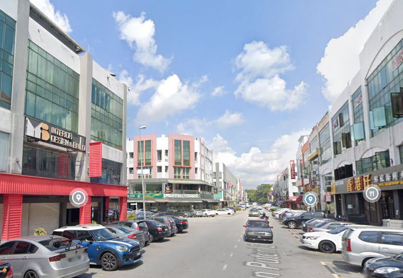 Bandar Puteri Puchong [Rented out]Ground Floor Shop lot, 1st, 2nd & 3rd Floor