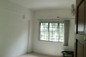 Pangsapuri Cemara, Taman Pinggiran Putra