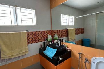 Double Storey Bandar Puteri Puchong 10 Renovated