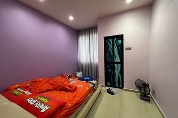 Double Storey Bandar Puteri Puchong 10 Renovated