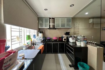 Double Storey Bandar Puteri Puchong 10 Renovated