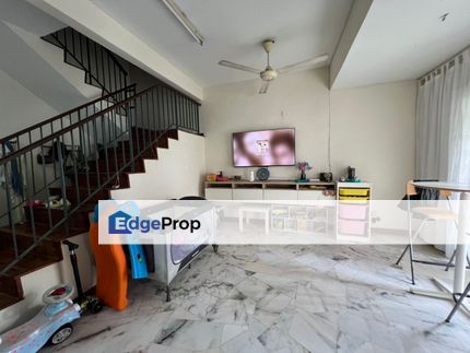 Double Storey Taman Putra Permai 22x70 Opposite Mc Donalds, Selangor, Seri Kembangan