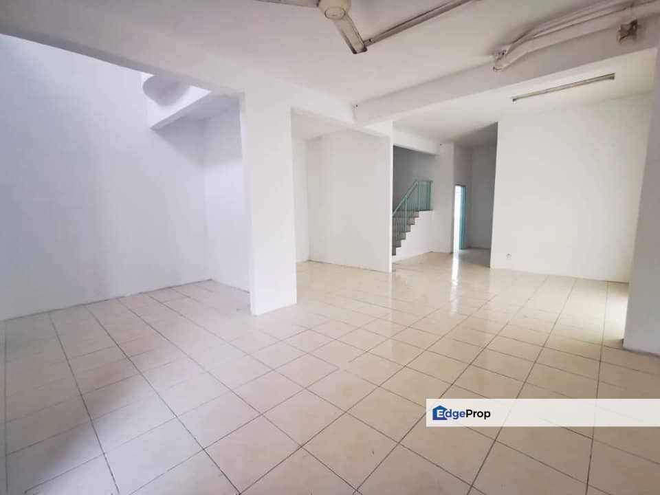 Corner Lot Double Storey Taman Damai Utama 40x75, Selangor, Bandar Kinrara Puchong