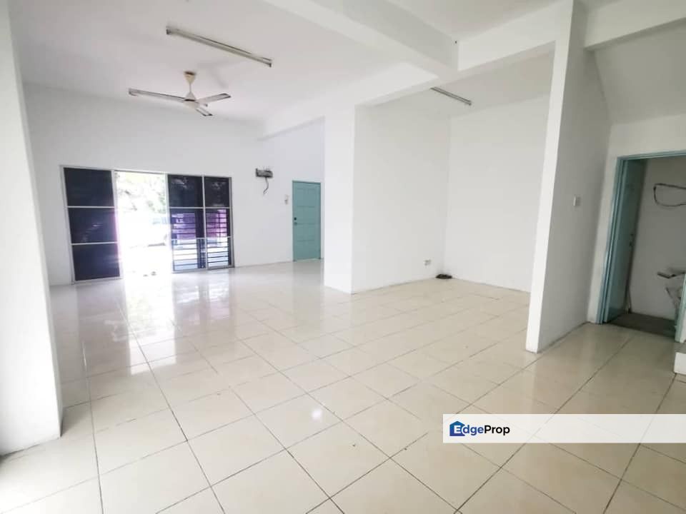 Corner Lot Double Storey Taman Damai Utama 40x75, Selangor, Bandar Kinrara Puchong