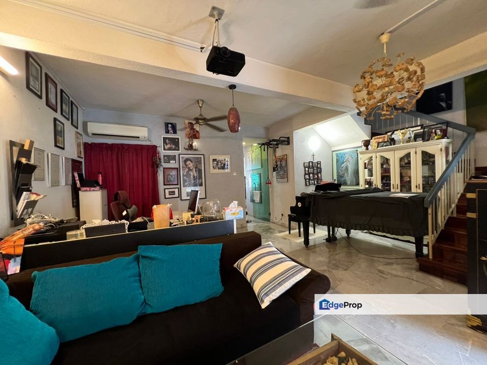 Double Storey Usj 4 Subang Jaya 24x75 Freehold Gated Guarded, Selangor, USJ