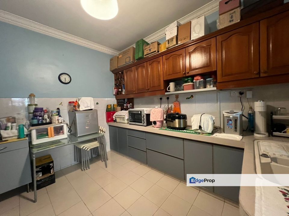 End Lot Double Storey 32x70 Extended Usj 11 Subang Jaya, Selangor, Subang Jaya