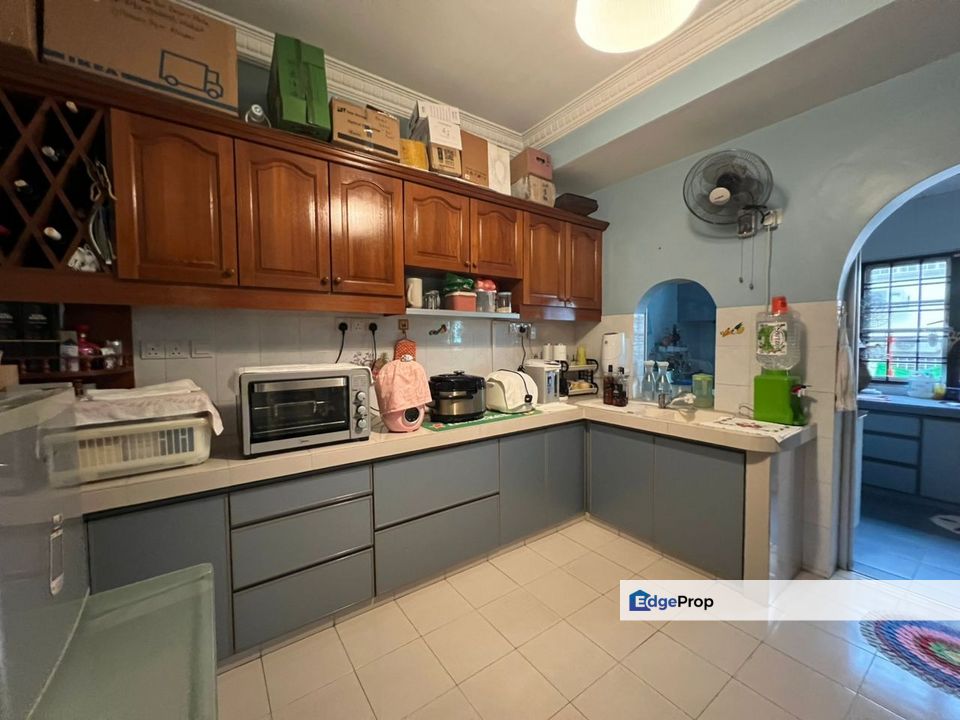 End Lot Double Storey 32x70 Extended Usj 11 Subang Jaya, Selangor, Subang Jaya