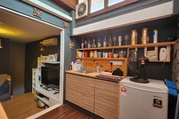 Double Storey Bandar Puteri 11 Renovated 