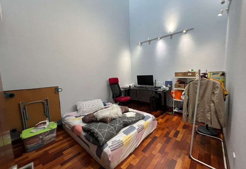 2 Sty Bandar Puteri 6 Zarra Renovated 22x75