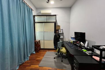 2 Sty Bandar Puteri 6 Zarra Renovated 22x75