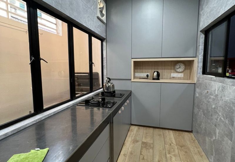 2 Sty Bandar Puteri 6 Zarra Renovated 22x75