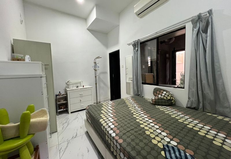 2 Sty Bandar Puteri 6 Zarra Renovated 22x75