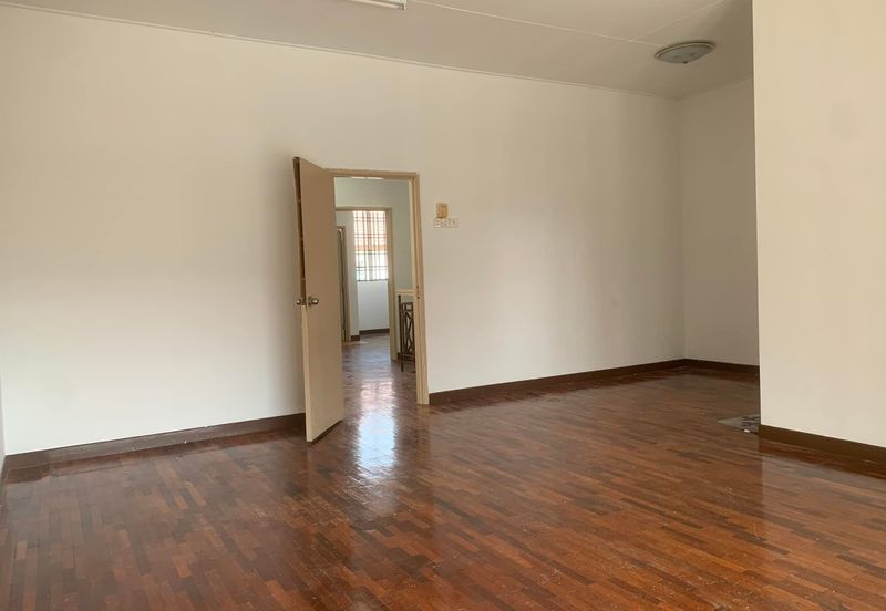 Double Storey Bandar Puteri 8 Puchong 22x75 