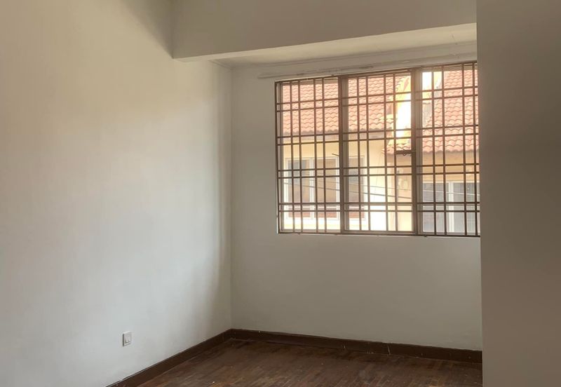 Double Storey Bandar Puteri 8 Puchong 22x75 