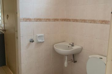 Double Storey Bandar Puteri 8 Puchong 22x75 