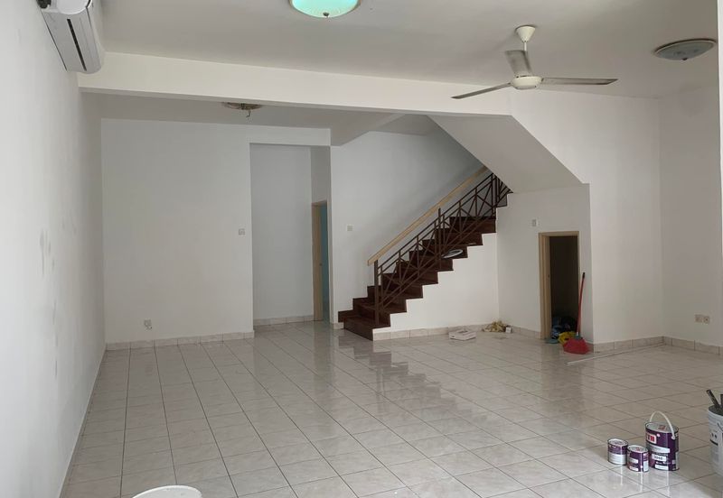 Double Storey Bandar Puteri 8 Puchong 22x75 