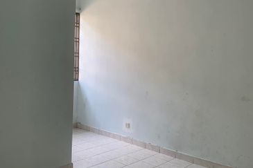 Double Storey Bandar Puteri 8 Puchong 22x75 