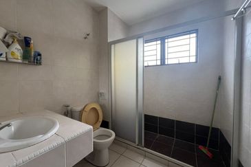 Jalan Bandar Kinrara 5B/1